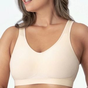 NWT Truekind Daily Comfort Wireless Shaper Bra